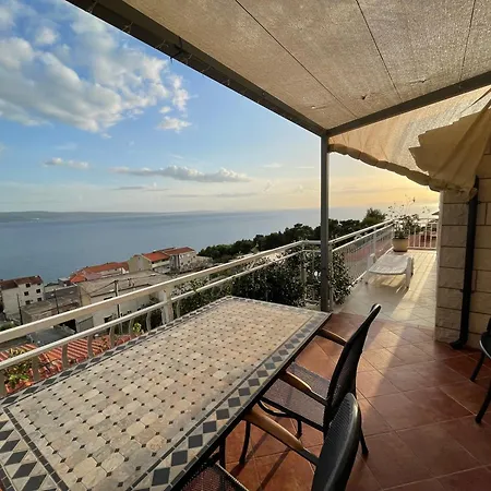 Adria Guest house *