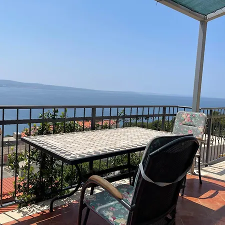 Adria Guest house